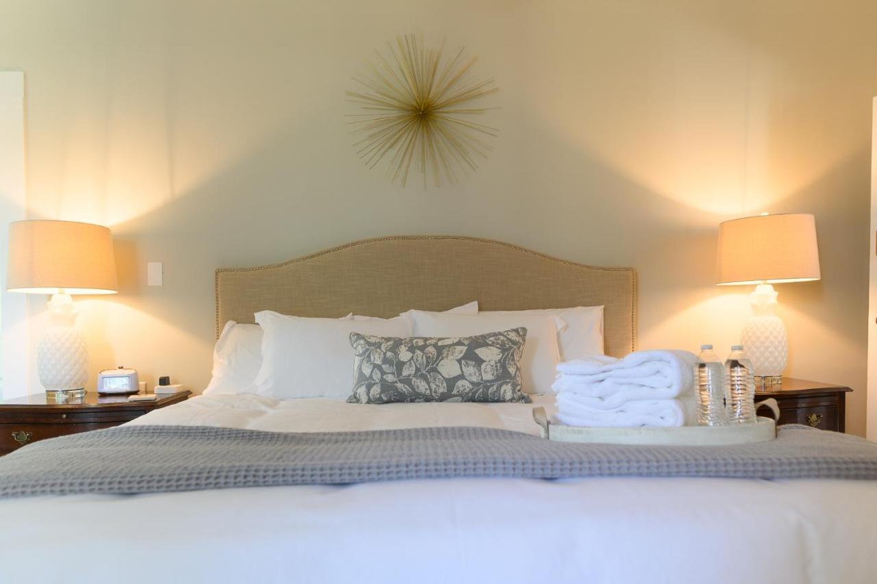 Rose Hill Inn Versailles 外观 照片