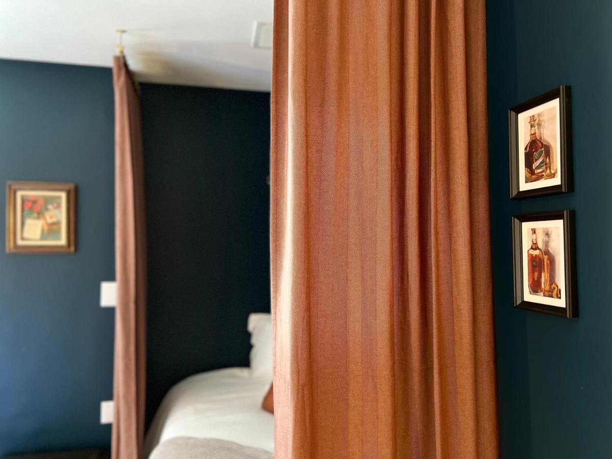 Rose Hill Inn Versailles 外观 照片